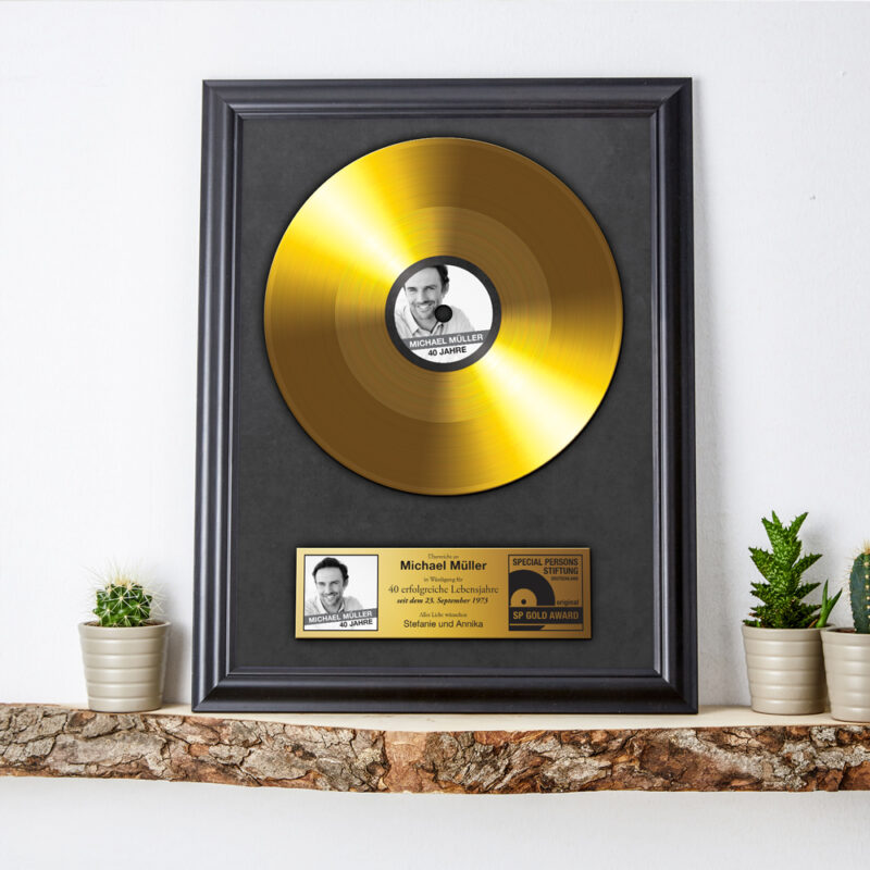 Bild von   goldene schallplatte personajpg | Individuelle 🎁 persönliche 🎁 personalisierte Geschenke bedruckt ▪ bestickt ▪ graviert