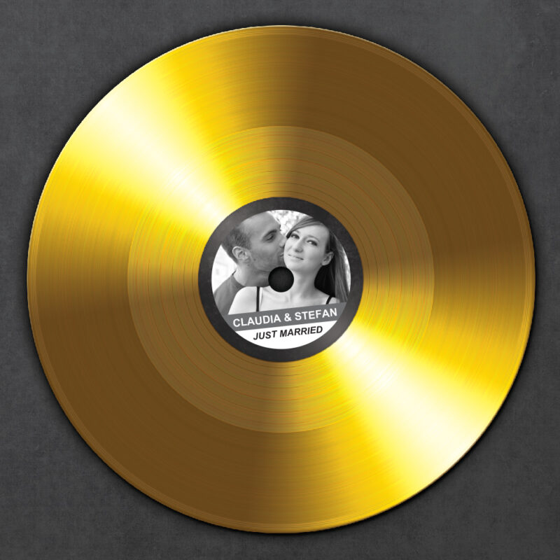 Bild von   goldene schallplatte zur hochzjpg | Individuelle 🎁 persönliche 🎁 personalisierte Geschenke bedruckt ▪ bestickt ▪ graviert