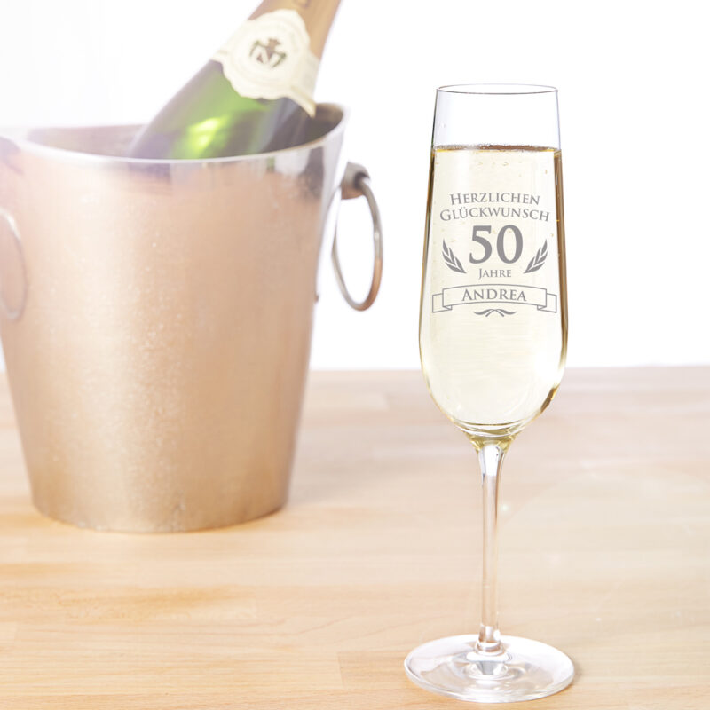 Bild von   sektglas zum  geburtstagjpg | Individuelle 🎁 persönliche 🎁 personalisierte Geschenke bedruckt ▪ bestickt ▪ graviert