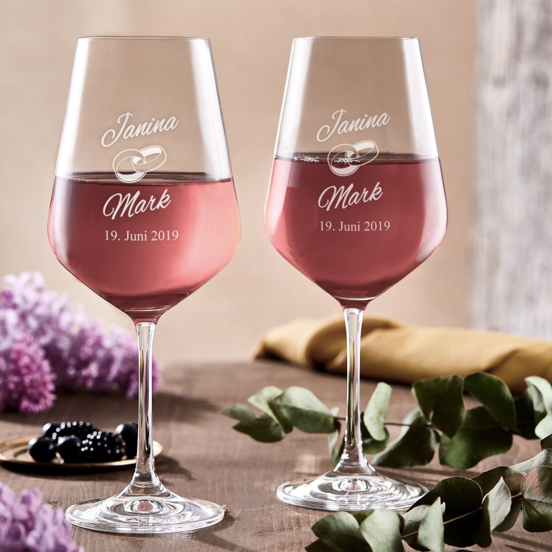 Bild von   weinglaeser zur hochzeit rotjpg | Individuelle 🎁 persönliche 🎁 personalisierte Geschenke bedruckt ▪ bestickt ▪ graviert
