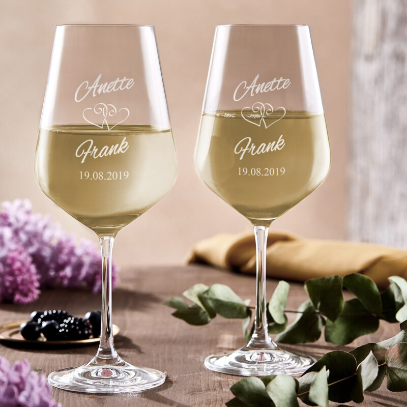 Bild von   weinglas mit gravur herzenjpg | Individuelle 🎁 persönliche 🎁 personalisierte Geschenke bedruckt ▪ bestickt ▪ graviert