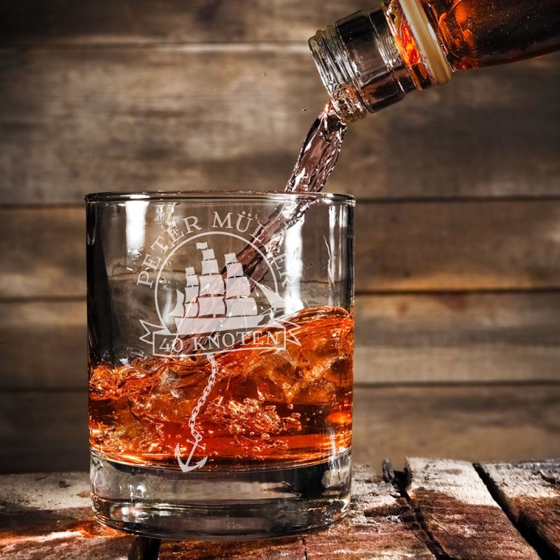 Bild von   rumglas mit gravur zum geburtsjpg | Individuelle 🎁 persönliche 🎁 personalisierte Geschenke bedruckt ▪ bestickt ▪ graviert
