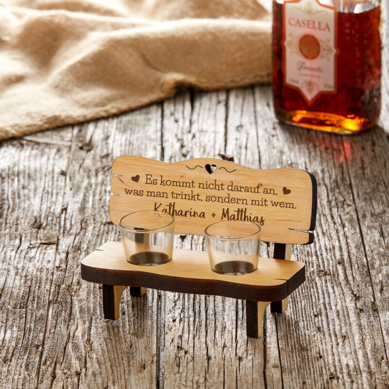 Bild von   schnapsbank mit gravur gemeijpg | Individuelle 🎁 persönliche 🎁 personalisierte Geschenke bedruckt ▪ bestickt ▪ graviert