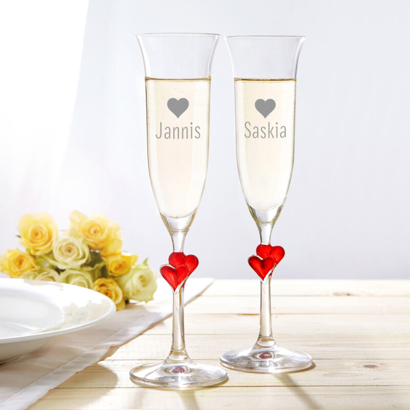 Bild von   sektglaeser mit herzen im stiejpg | Individuelle 🎁 persönliche 🎁 personalisierte Geschenke bedruckt ▪ bestickt ▪ graviert