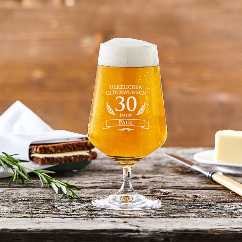 Bild von   bierglas mit gravur  gebujpg | Individuelle 🎁 persönliche 🎁 personalisierte Geschenke bedruckt ▪ bestickt ▪ graviert