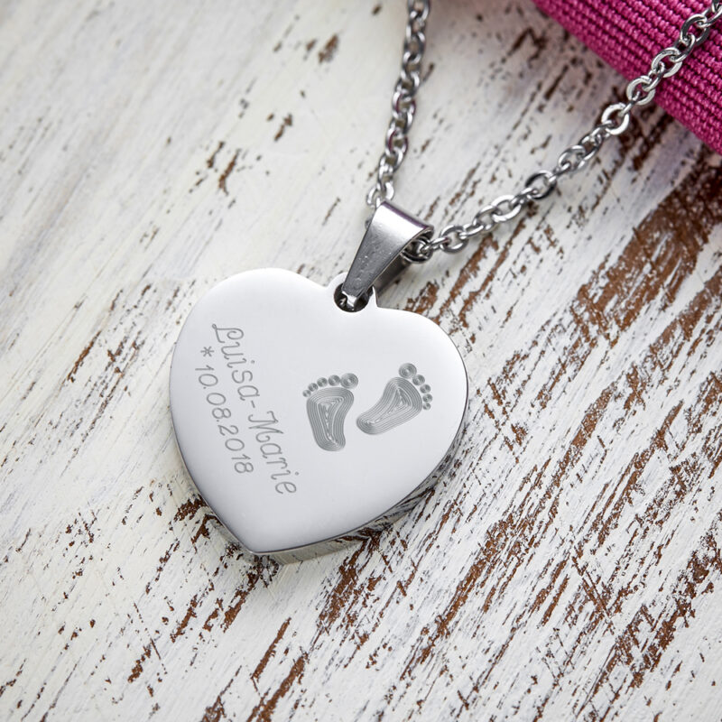 Bild von   herz anhaenger kette mit gravujpg | Individuelle 🎁 persönliche 🎁 personalisierte Geschenke bedruckt ▪ bestickt ▪ graviert
