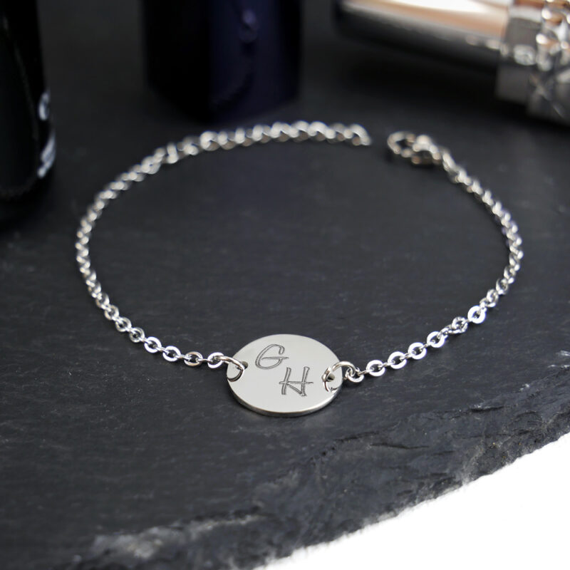 Bild von   armkettchen mit gravur initijpg | Individuelle 🎁 persönliche 🎁 personalisierte Geschenke bedruckt ▪ bestickt ▪ graviert