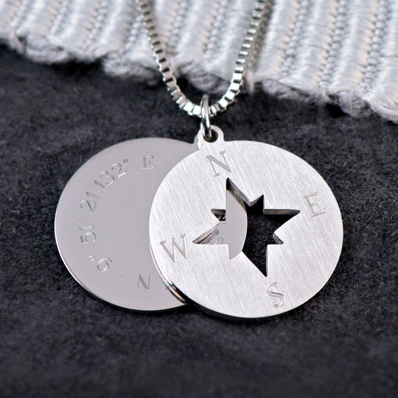 Bild von   halskette mit gravur kompassjpg | Individuelle 🎁 persönliche 🎁 personalisierte Geschenke bedruckt ▪ bestickt ▪ graviert