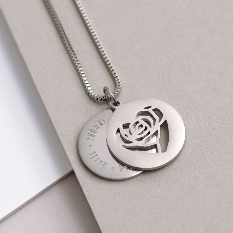 Bild von   halskette mit gravur herz unjpg | Individuelle 🎁 persönliche 🎁 personalisierte Geschenke bedruckt ▪ bestickt ▪ graviert