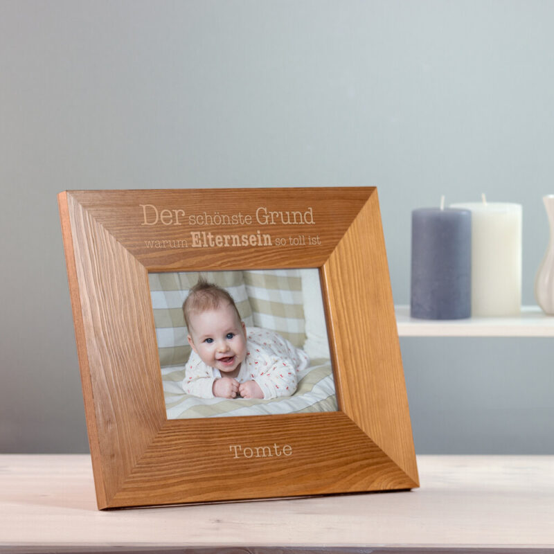 Bild von   bilderrahmen aus holz mit gravjpg | Individuelle 🎁 persönliche 🎁 personalisierte Geschenke bedruckt ▪ bestickt ▪ graviert