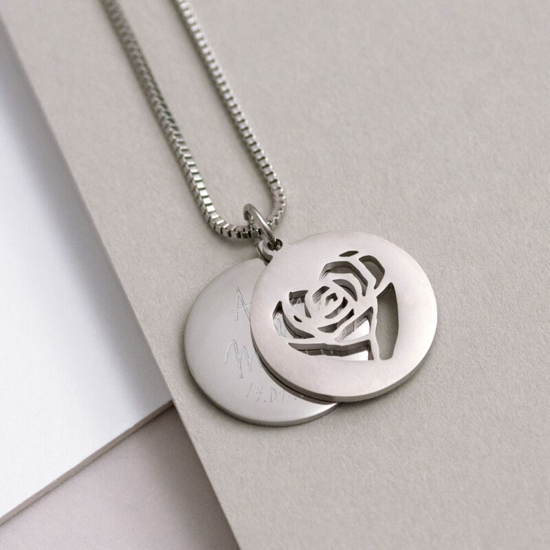 Bild von   herzkette mit gravur namen ujpg | Individuelle 🎁 persönliche 🎁 personalisierte Geschenke bedruckt ▪ bestickt ▪ graviert