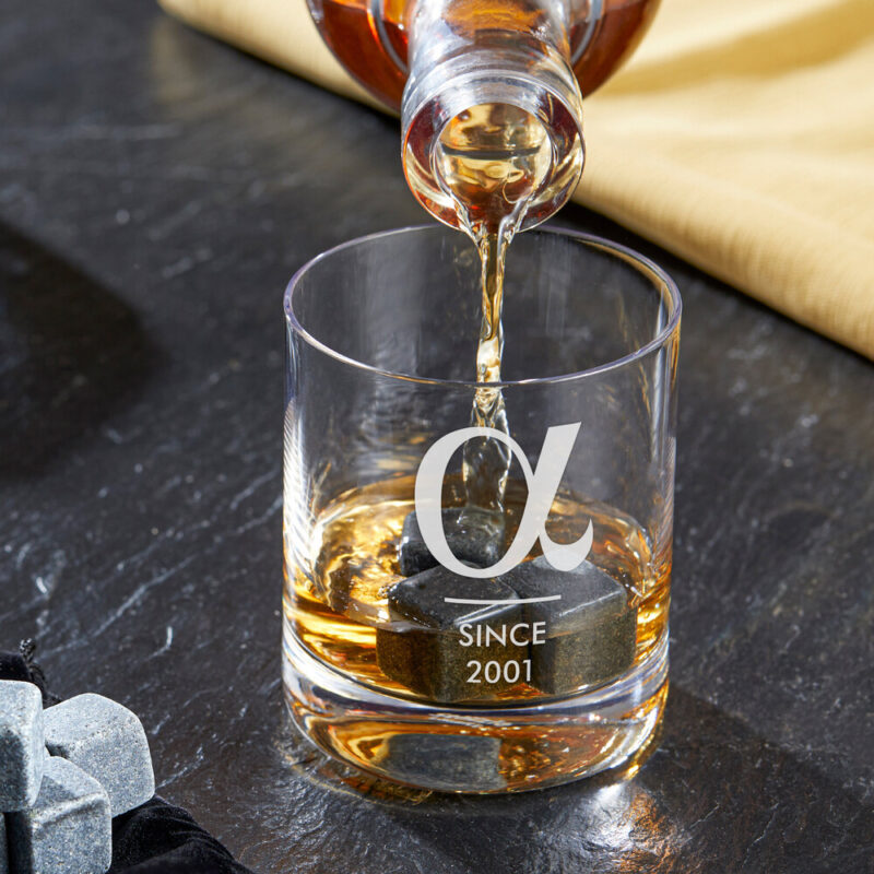 Bild von   whiskyglas mit gravur alphajpg | Individuelle 🎁 persönliche 🎁 personalisierte Geschenke bedruckt ▪ bestickt ▪ graviert