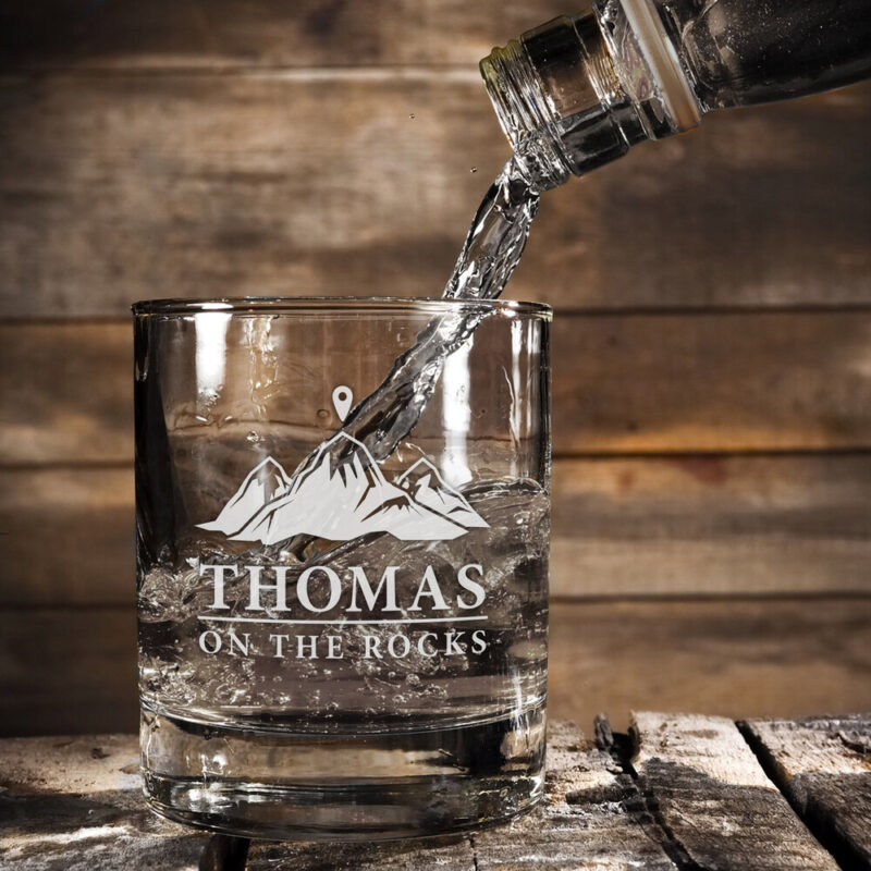 Bild von   whiskyglas mit gravur on thejpg | Individuelle 🎁 persönliche 🎁 personalisierte Geschenke bedruckt ▪ bestickt ▪ graviert