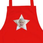 🖼️ 105683-1-kinderschuerze-rot.jpg | Individuelle 🎁 persönliche 🎁 personalisierte Geschenke bedruckt ▪ bestickt ▪ graviert Bild von kinderschuerze rotjpg | Individuelle 🎁 persönliche 🎁 personalisierte Geschenke bedruckt ▪ bestickt ▪ graviert