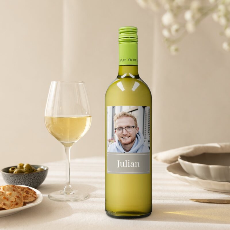 Bild von   oude kaap weiss mit etikettjpg | Individuelle 🎁 persönliche 🎁 personalisierte Geschenke bedruckt ▪ bestickt ▪ graviert
