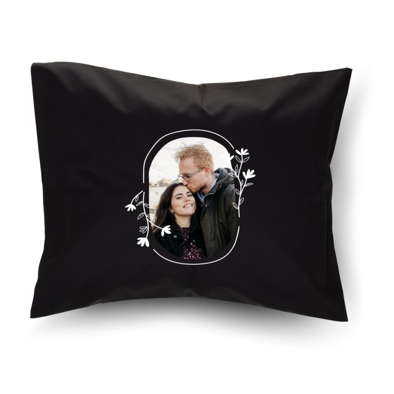 Bild von   kissen xcm schwarz ojpg | Individuelle 🎁 persönliche 🎁 personalisierte Geschenke bedruckt ▪ bestickt ▪ graviert