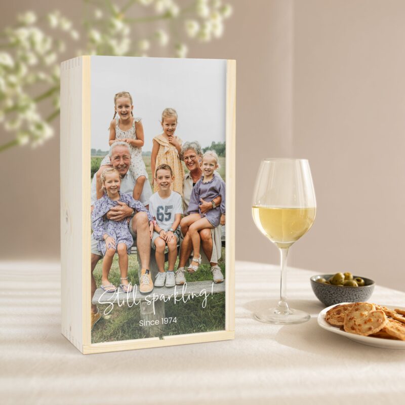 Bild von   weinkiste mit foto  flaschejpg | Individuelle 🎁 persönliche 🎁 personalisierte Geschenke bedruckt ▪ bestickt ▪ graviert