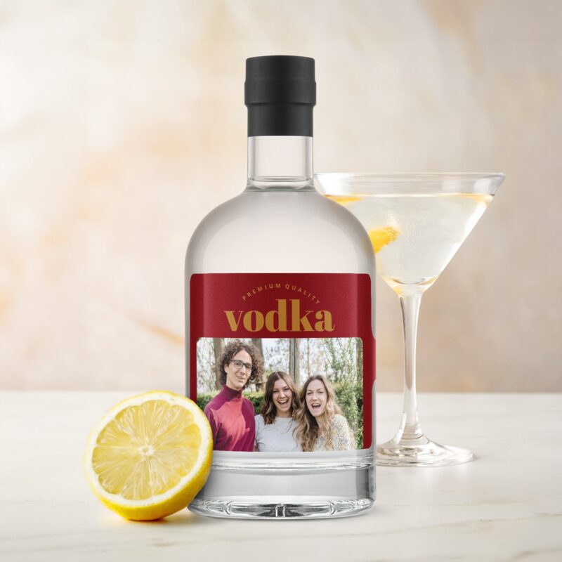 Bild von   vodka personalisieren mit etikjpg | Individuelle 🎁 persönliche 🎁 personalisierte Geschenke bedruckt ▪ bestickt ▪ graviert