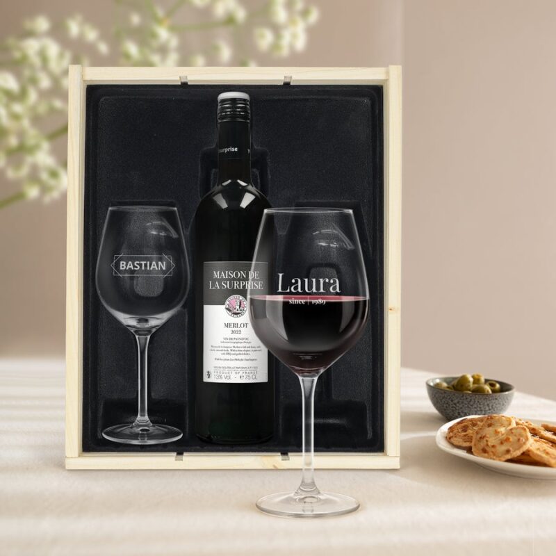 Bild von   geschenkset wein mit glaesernjpg | Individuelle 🎁 persönliche 🎁 personalisierte Geschenke bedruckt ▪ bestickt ▪ graviert
