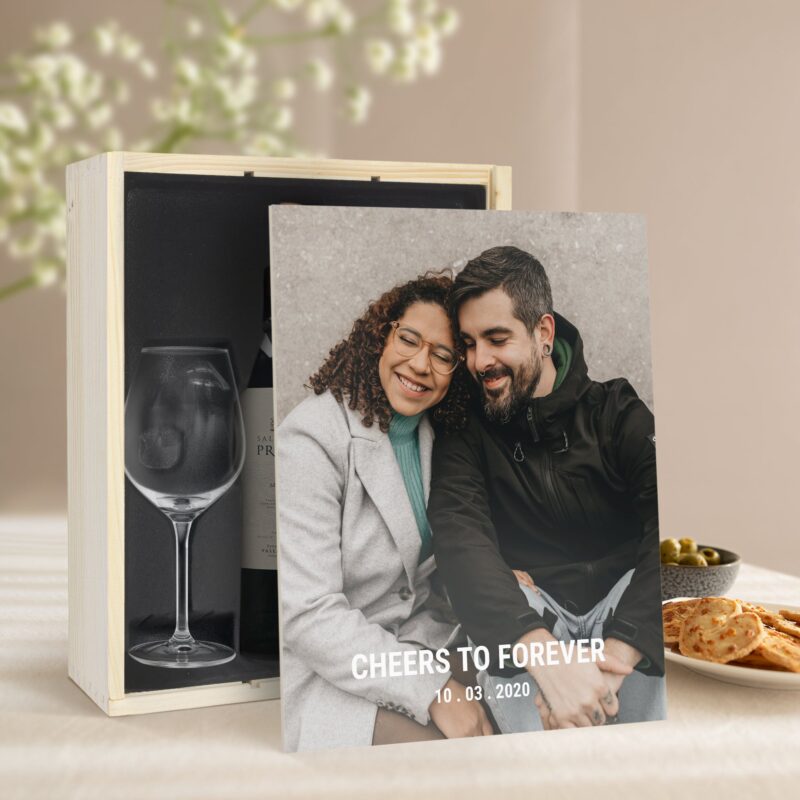 Bild von   geschenkset wein mit glaesernjpg | Individuelle 🎁 persönliche 🎁 personalisierte Geschenke bedruckt ▪ bestickt ▪ graviert