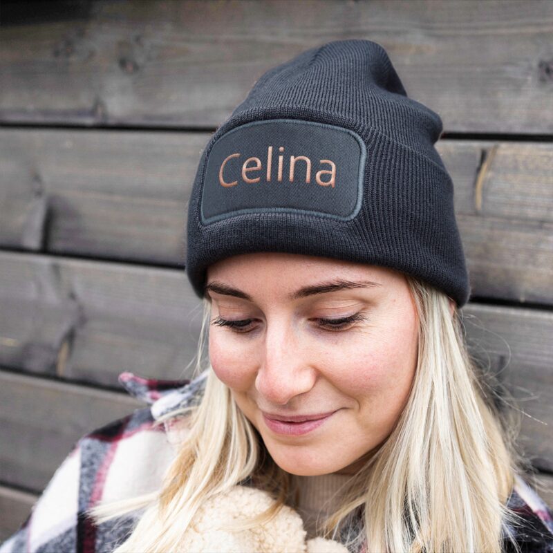 Bild von   muetzen besticken dunkelblaujpg | Individuelle 🎁 persönliche 🎁 personalisierte Geschenke bedruckt ▪ bestickt ▪ graviert