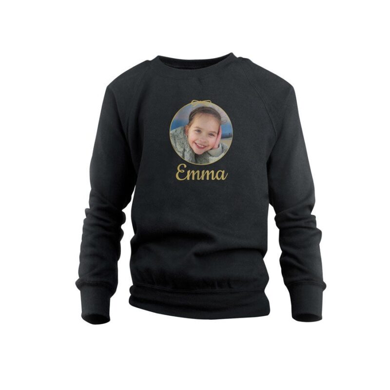 Bild von   pullover kind schwarz jpg | Individuelle 🎁 persönliche 🎁 personalisierte Geschenke bedruckt ▪ bestickt ▪ graviert