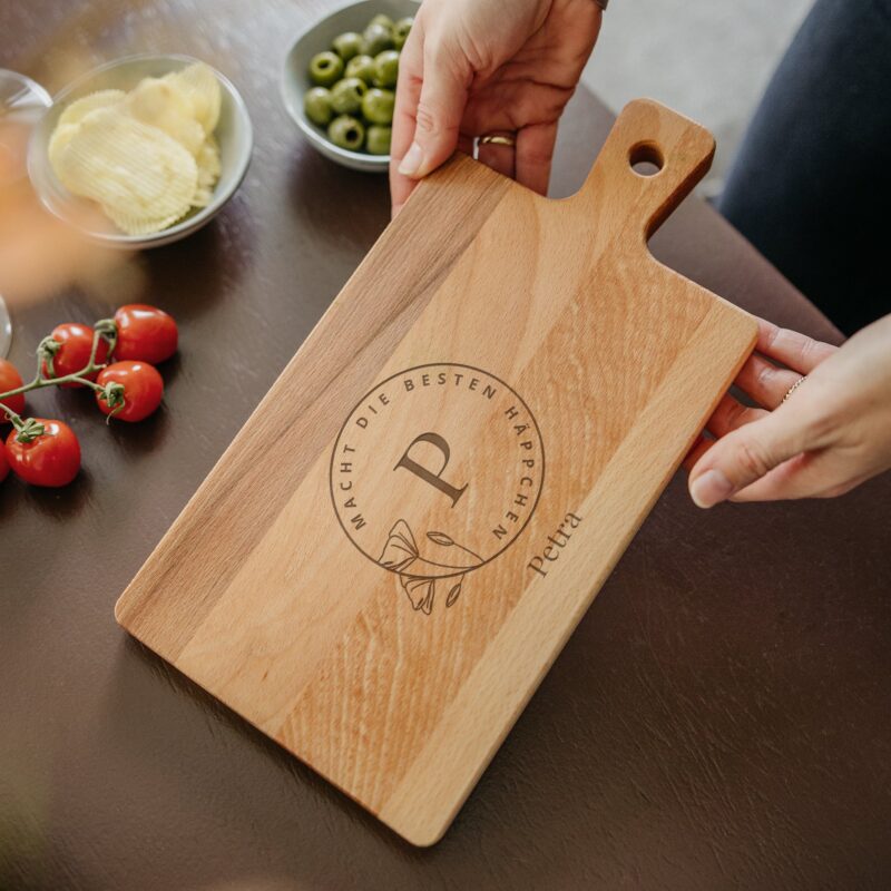 Bild von   servierbrett holz buche rejpg | Individuelle 🎁 persönliche 🎁 personalisierte Geschenke bedruckt ▪ bestickt ▪ graviert