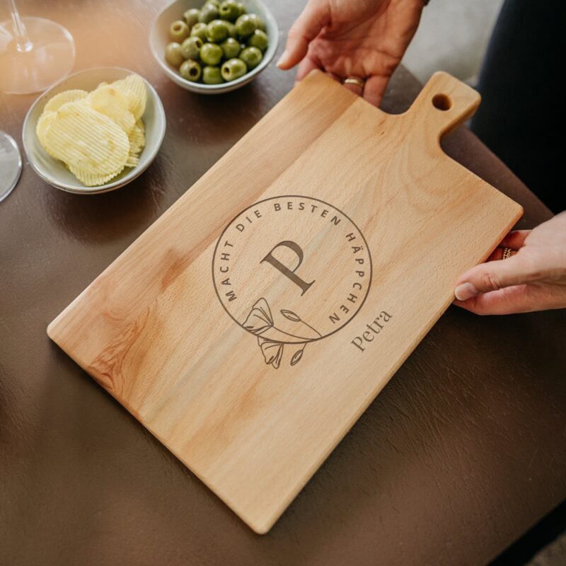 Bild von   servierbrett holz buche rejpg | Individuelle 🎁 persönliche 🎁 personalisierte Geschenke bedruckt ▪ bestickt ▪ graviert