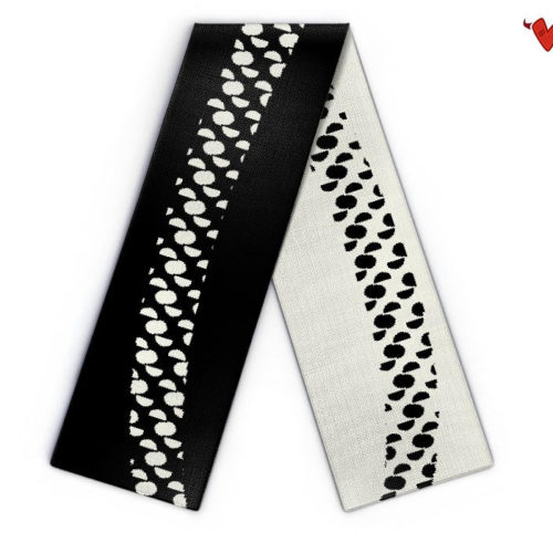 Maxi Strickschal mit Wellen