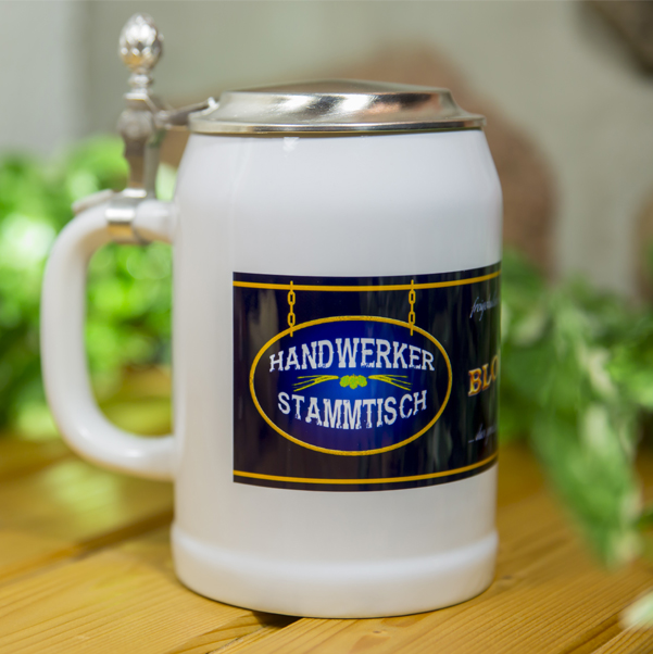 Bild von   krug mit deckeljpg | Individuelle 🎁 persönliche 🎁 personalisierte Geschenke bedruckt ▪ bestickt ▪ graviert
