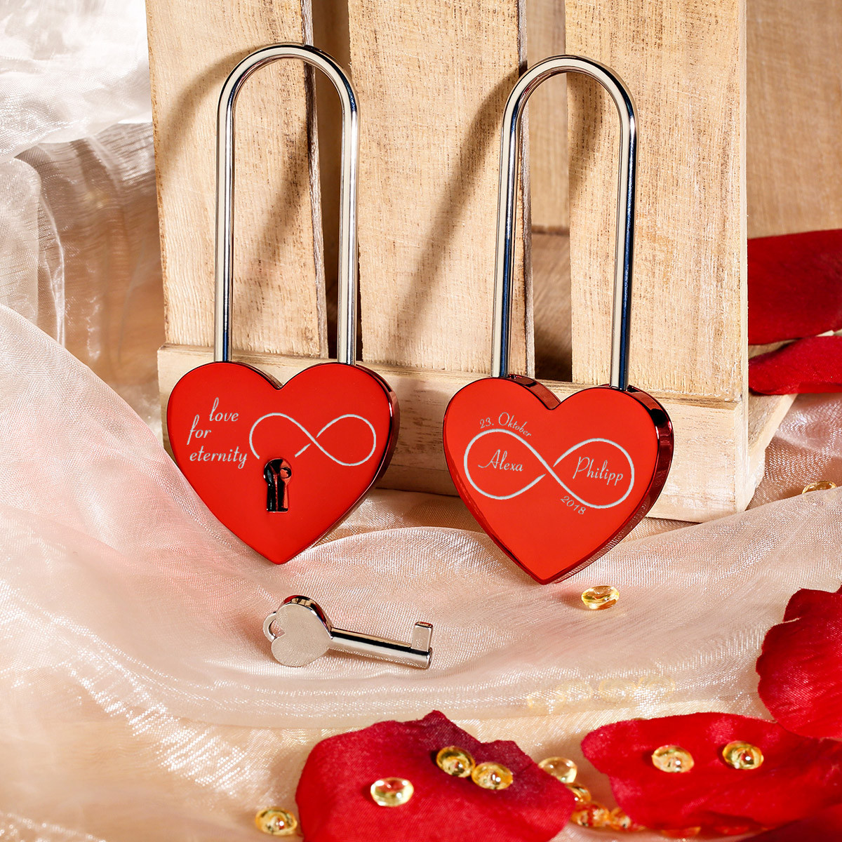 🖼️ 210674-1-herz-liebesschloss-rot-mit-2-s.jpg | Individuelle 🎁 persönliche 🎁 personalisierte Geschenke bedruckt ▪ bestickt ▪ graviert Bild von herz liebesschloss rot mit sjpg | Individuelle 🎁 persönliche 🎁 personalisierte Geschenke bedruckt ▪ bestickt ▪ graviert
