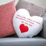 🖼️ 261697-1-herz-kissen.jpg | Individuelle 🎁 persönliche 🎁 personalisierte Geschenke bedruckt ▪ bestickt ▪ graviert Bild von herz kissenjpg | Individuelle 🎁 persönliche 🎁 personalisierte Geschenke bedruckt ▪ bestickt ▪ graviert