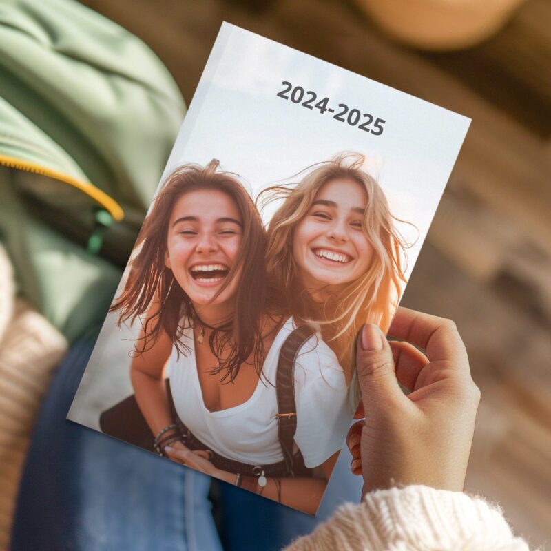 Bild von   schuelerkalender   sjpg | Individuelle 🎁 persönliche 🎁 personalisierte Geschenke bedruckt ▪ bestickt ▪ graviert