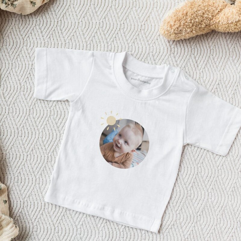 Bild von   baby t shirt kurzarm weissjpg | Individuelle 🎁 persönliche 🎁 personalisierte Geschenke bedruckt ▪ bestickt ▪ graviert
