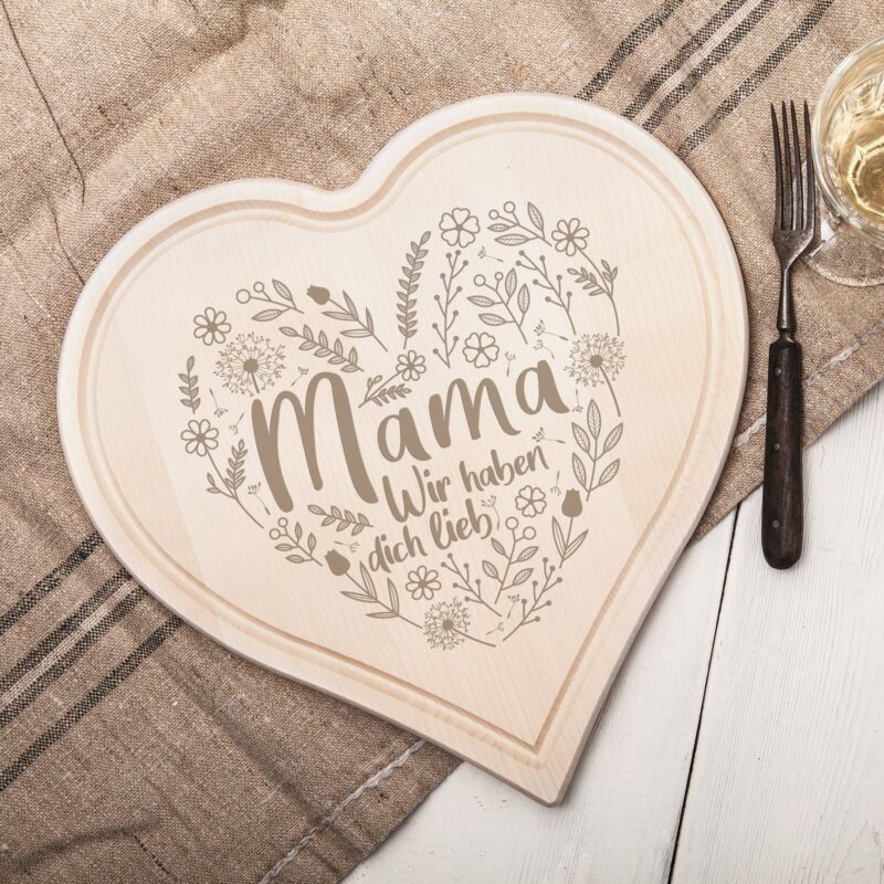 Bild von   herzbrett mit liebevoller gravjpg | Individuelle 🎁 persönliche 🎁 personalisierte Geschenke bedruckt ▪ bestickt ▪ graviert