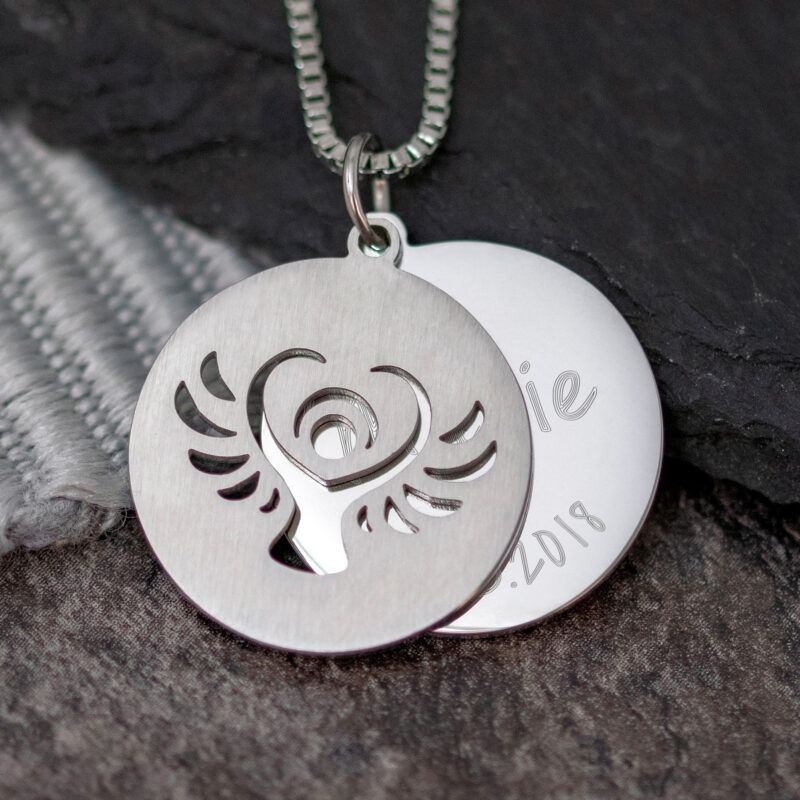 Bild von   halskette mit gravur schutzejpg | Individuelle 🎁 persönliche 🎁 personalisierte Geschenke bedruckt ▪ bestickt ▪ graviert