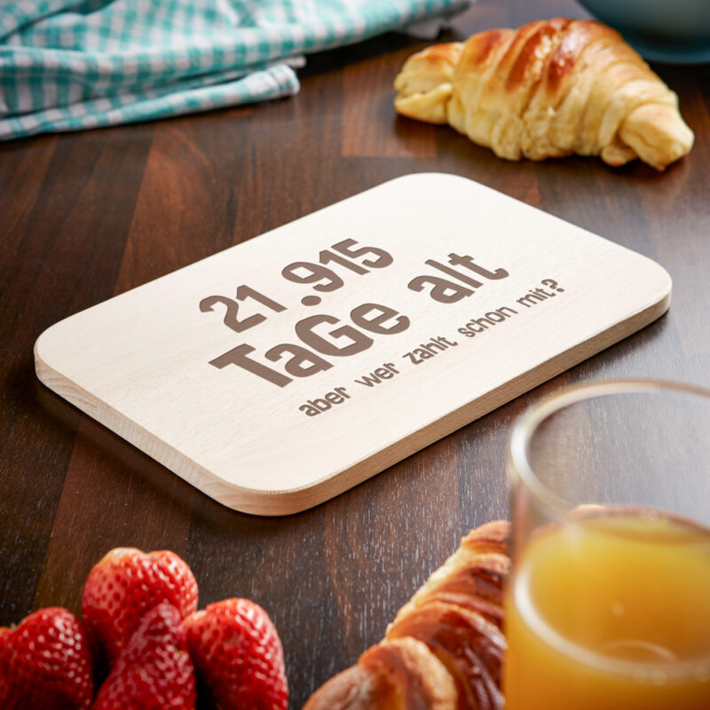 Bild von   fruehstuecksbrett mit gravurjpg | Individuelle 🎁 persönliche 🎁 personalisierte Geschenke bedruckt ▪ bestickt ▪ graviert
