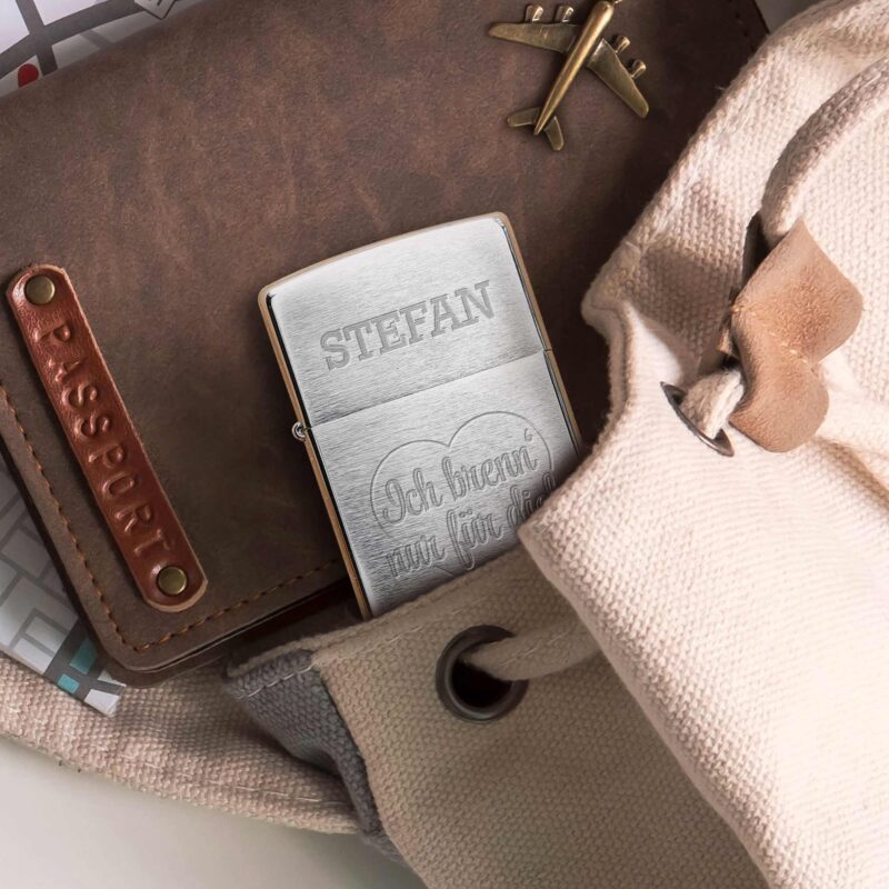 Bild von   zippo feuerzeug personalisiejpg | Individuelle 🎁 persönliche 🎁 personalisierte Geschenke bedruckt ▪ bestickt ▪ graviert