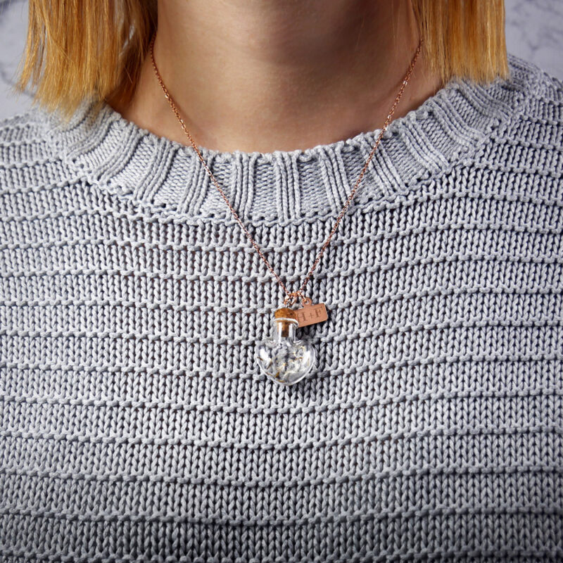 Bild von   kette mit flaschenanhaenger injpg | Individuelle 🎁 persönliche 🎁 personalisierte Geschenke bedruckt ▪ bestickt ▪ graviert