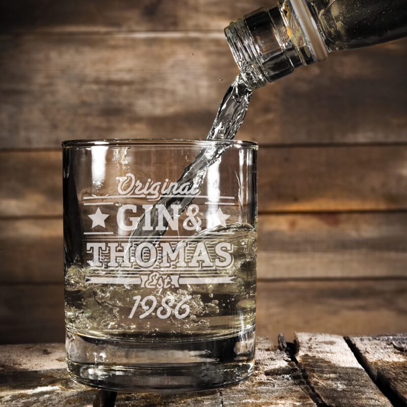 Bild von   ginglas mit gravur gin und gjpg | Individuelle 🎁 persönliche 🎁 personalisierte Geschenke bedruckt ▪ bestickt ▪ graviert