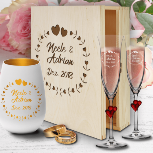 Hochzeit Sektgläser mit Gravur und Windlicht in Holzkiste- Herzkreis