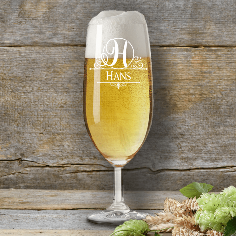 Bild von   bierglas mit deinem wunschnamepng | Individuelle 🎁 persönliche 🎁 personalisierte Geschenke bedruckt ▪ bestickt ▪ graviert