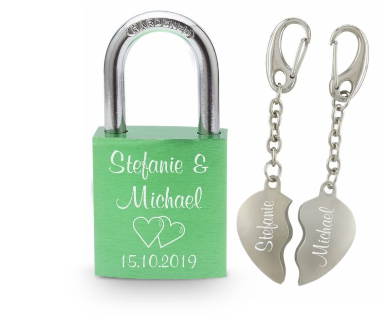 Bild von   liebesschloss mit gravur gruenjpg | Individuelle 🎁 persönliche 🎁 personalisierte Geschenke bedruckt ▪ bestickt ▪ graviert