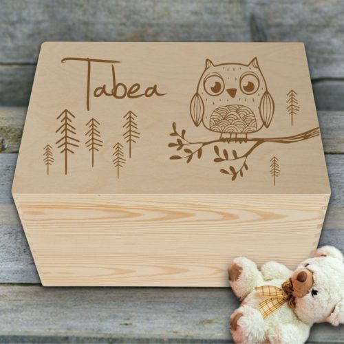 Erinnerungskiste für Kinder aus Holz mit Eule und Wunschnamen