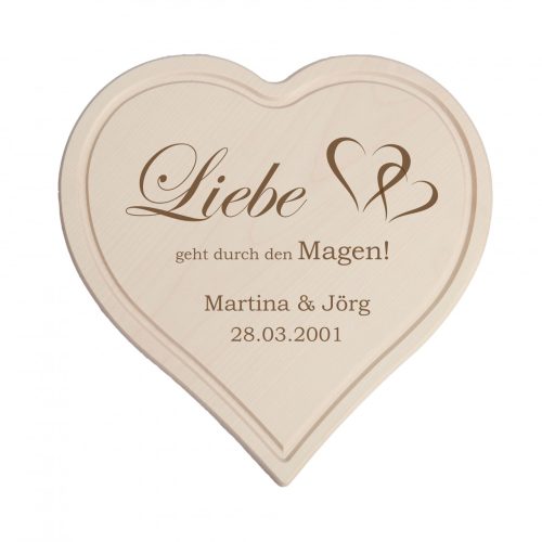 Frühstücksbrett mit Gravur in Herzform - Liebe geht durch den Magen!