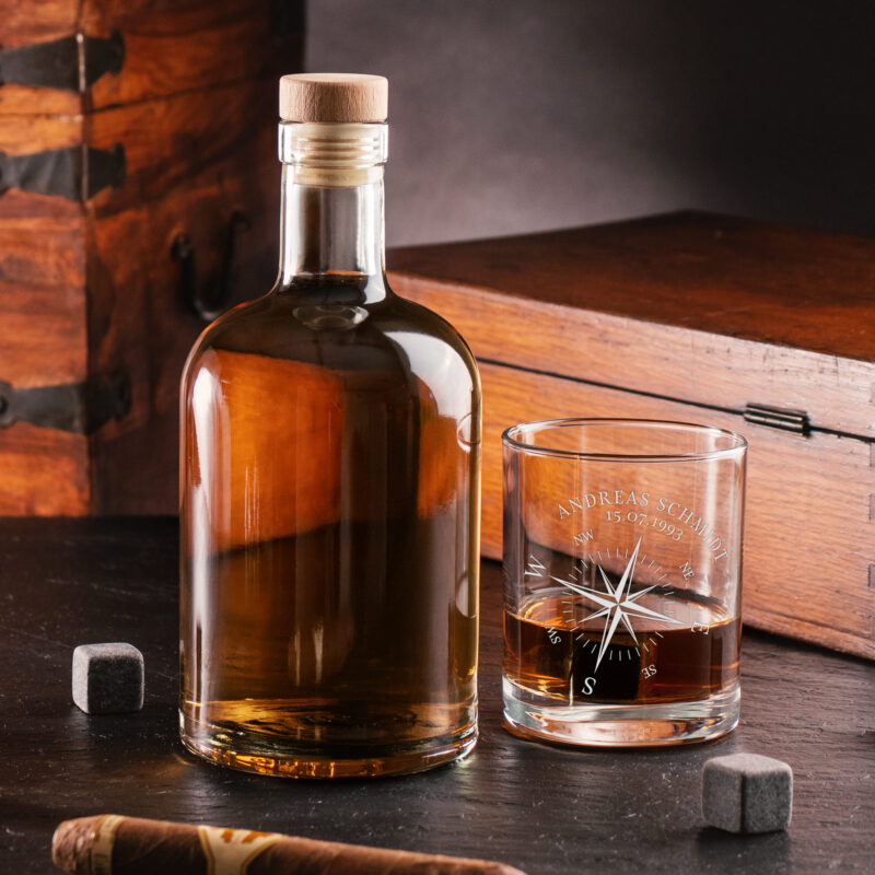 Bild von   whiskyset glaskaraffe und whjpg | Individuelle 🎁 persönliche 🎁 personalisierte Geschenke bedruckt ▪ bestickt ▪ graviert