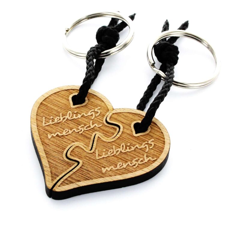Bild von   holz schluesselanhaenger modeljpg | Individuelle 🎁 persönliche 🎁 personalisierte Geschenke bedruckt ▪ bestickt ▪ graviert