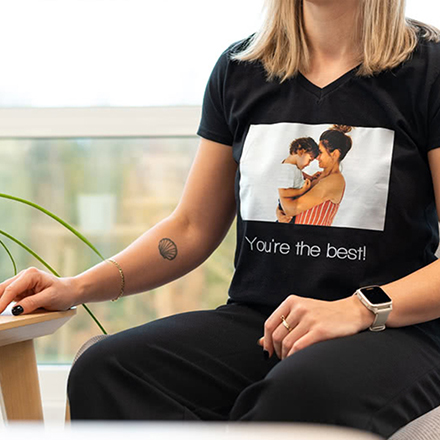 Bild von   frauen t shirt schwarz ljpg | Individuelle 🎁 persönliche 🎁 personalisierte Geschenke bedruckt ▪ bestickt ▪ graviert