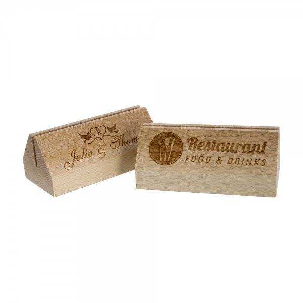 Bild von   menuekartenhalter aus holz grjpg | Individuelle 🎁 persönliche 🎁 personalisierte Geschenke bedruckt ▪ bestickt ▪ graviert