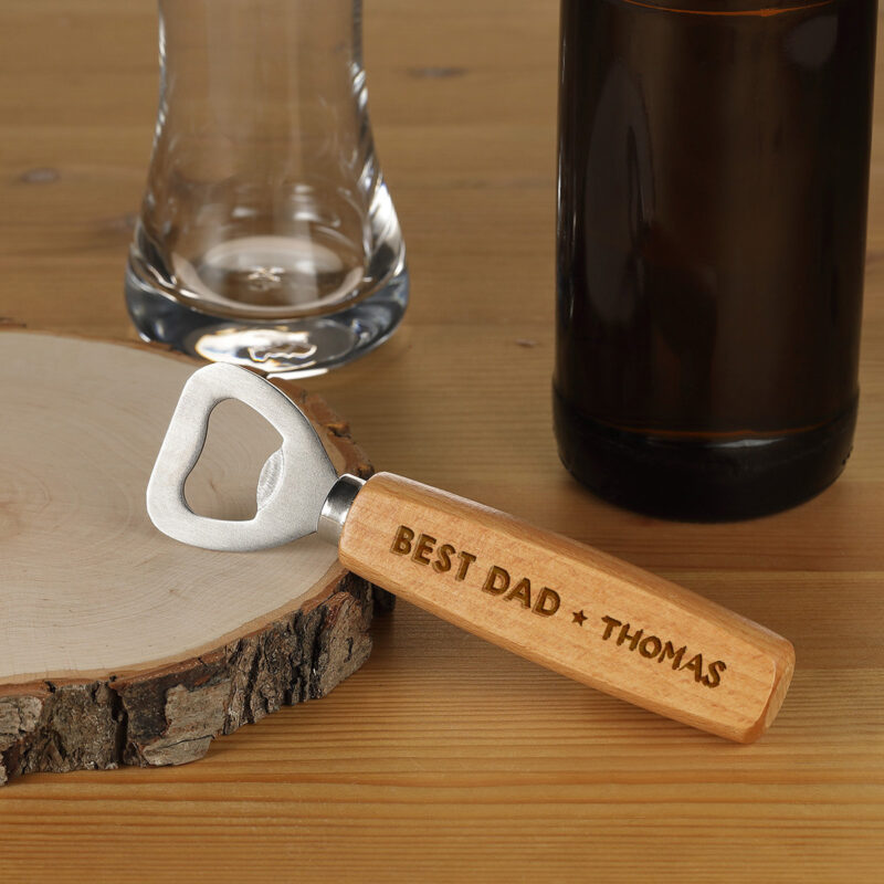 Bild von   bieroeffner fuer papa mit persjpg | Individuelle 🎁 persönliche 🎁 personalisierte Geschenke bedruckt ▪ bestickt ▪ graviert